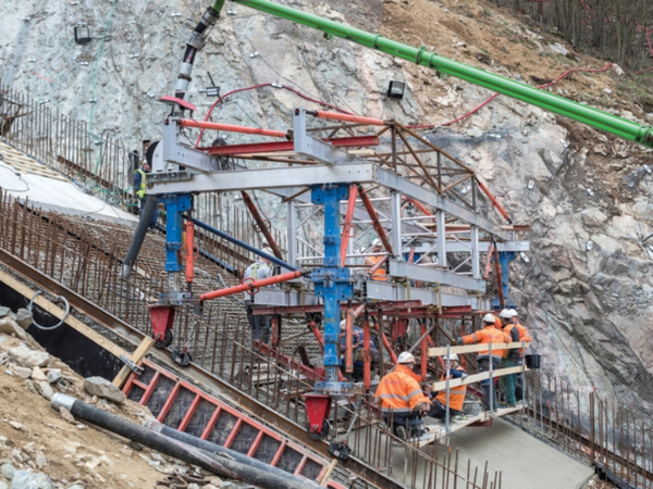 Unikátní betonáž přelivu vodní nádrže Boskovice